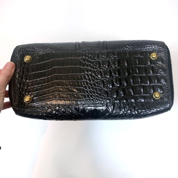 s-l400.jpg Brahmin black embossed leather handbag with gold front lock